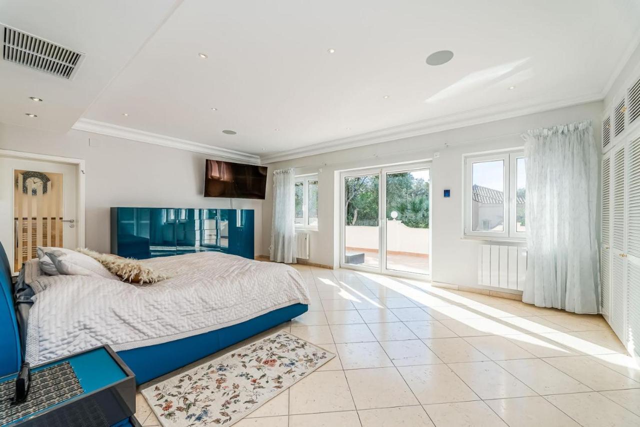 Villa Svim, Walking Distance To The Beach! Marbella Buitenkant foto