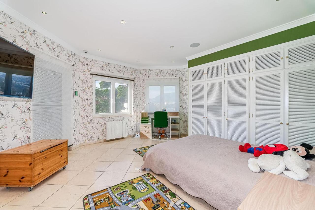 Villa Svim, Walking Distance To The Beach! Marbella Buitenkant foto