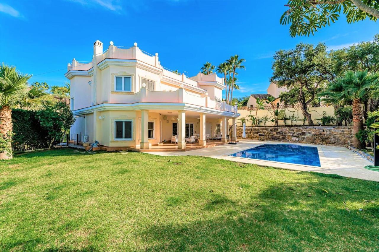 Villa Svim, Walking Distance To The Beach! Marbella Buitenkant foto