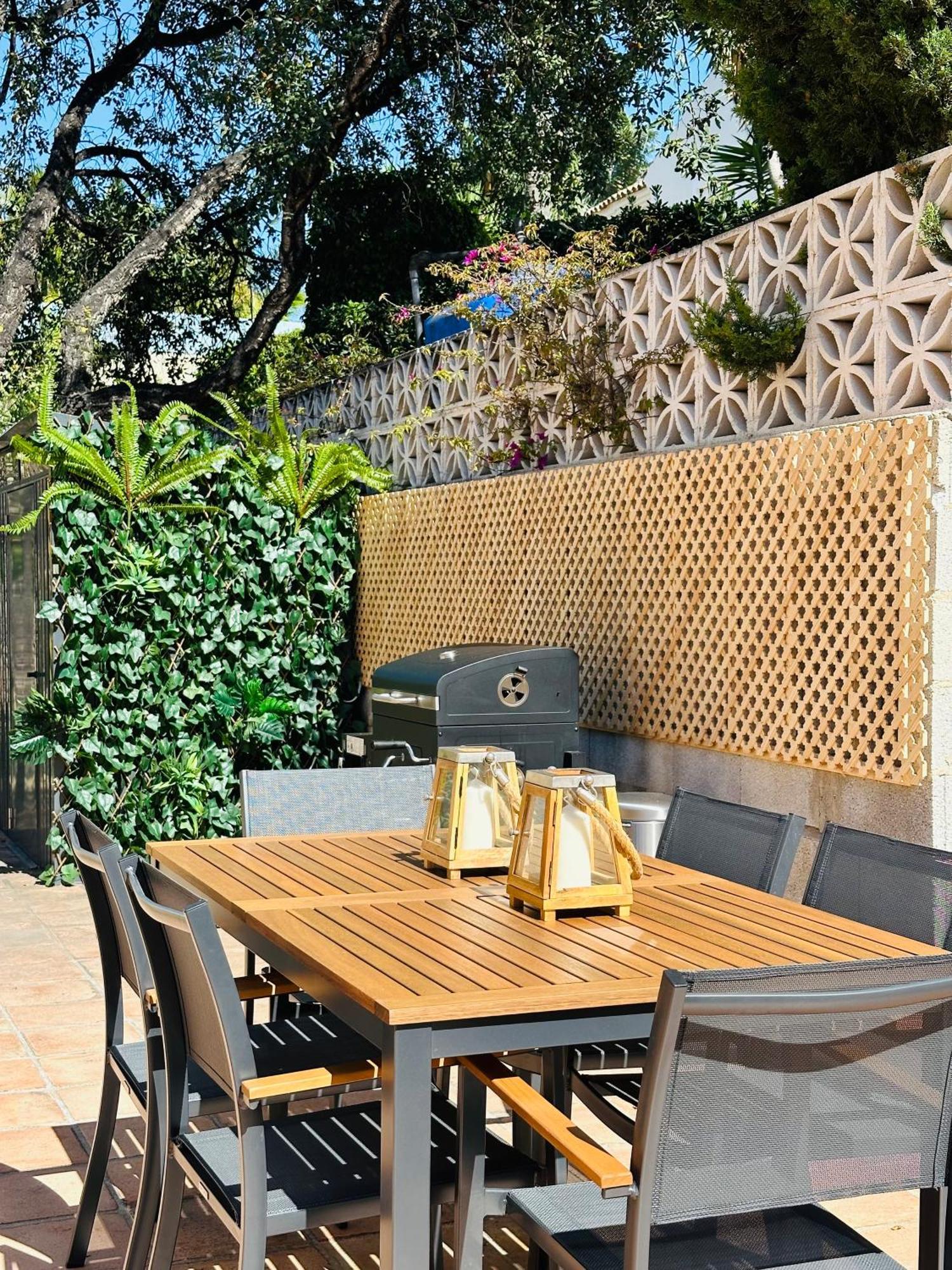 Villa Svim, Walking Distance To The Beach! Marbella Buitenkant foto